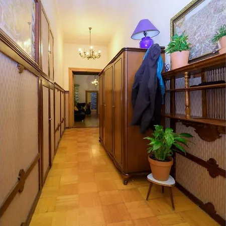 Bohemian, Elegant, Right In The Center Kraków
