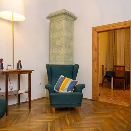 Bohemian, Elegant, Right In The Center *
